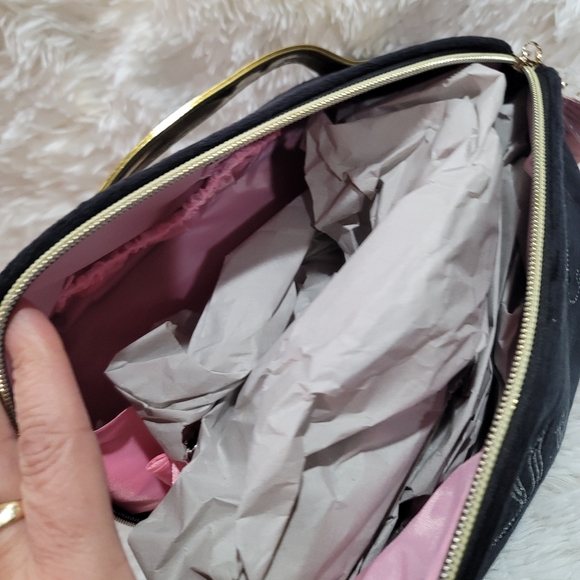 Juicy Couture Black Velour Cosmetic Bag Travel Case 2024 Brand New With Tags - Picture 5 of 5